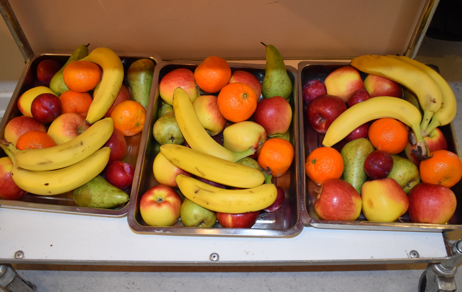 Banan, æble og appelsiner